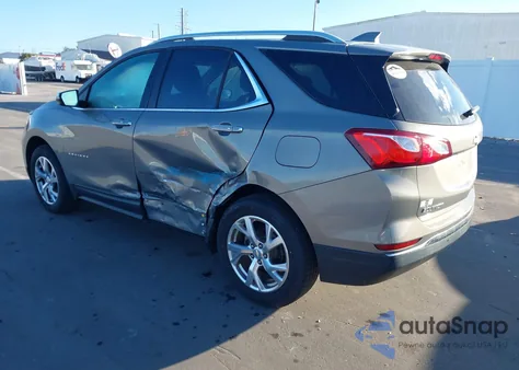 2018 Chevrolet Equinox Premier z USA, uszkodzony, nr VIN 3GNAXVEV3JS620540
